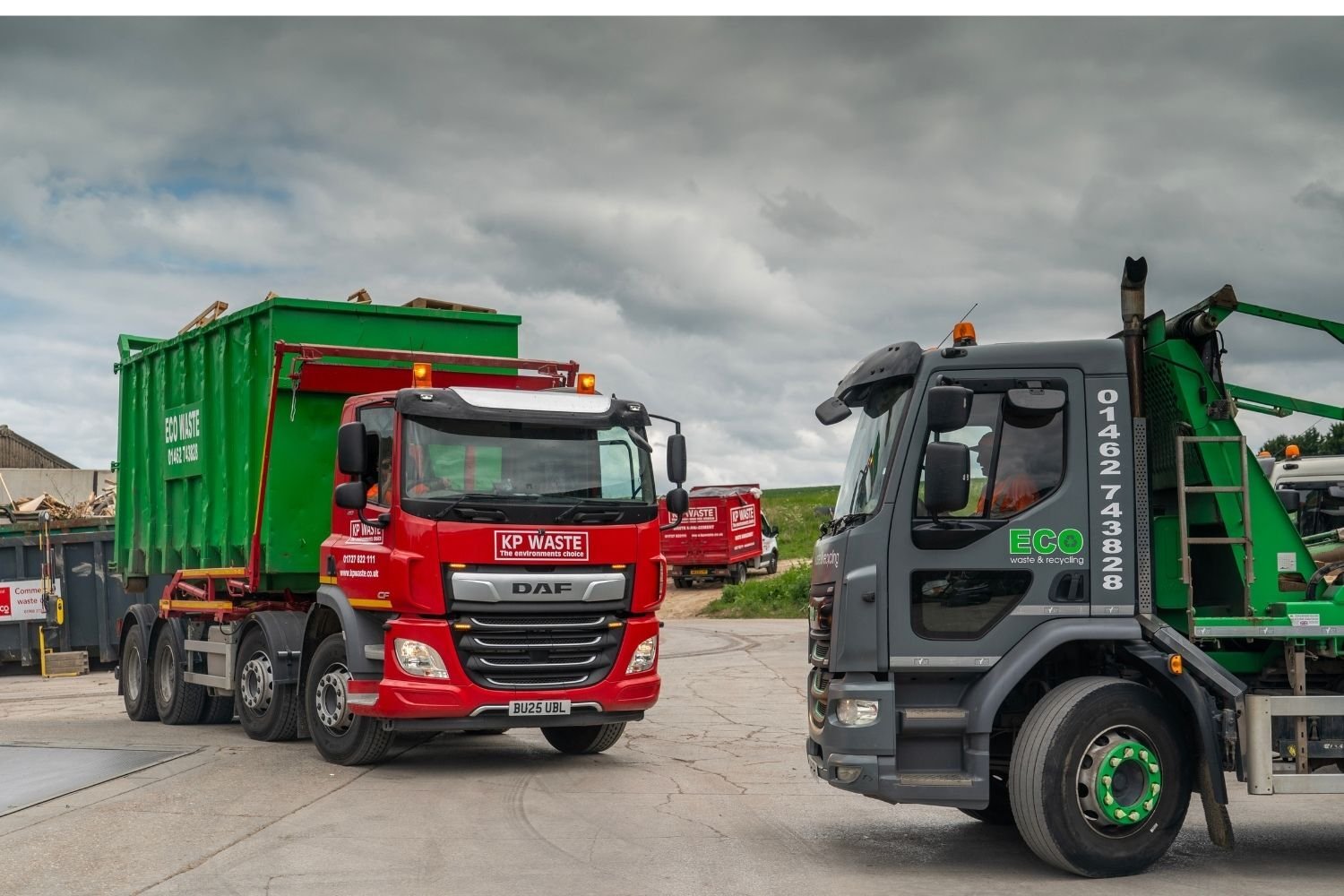 Eco-St-Albans-Hooklift-Truck-RoRo-Wood-Yard-Vehicles-Medium-1